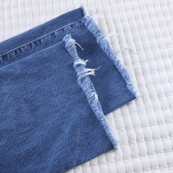 J.Crew Mid-Rise Slouchy Straight Leg Raw Hem Jeans in Blue, Size 31 - Picture 5 of 10